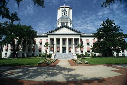 La Legislatura de Florida avanza en una propuesta para destinar US$31 millones al Programa de Asistencia de Medicamentos para el SIDA