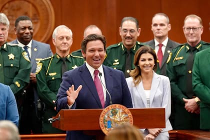 La Legislatura de Florida investiga los US$10 millones del programa Hope Florida de Casey DeSantis, presuntamente desviados a comités políticos