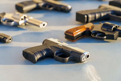 La legislatura de Tennessee aprobó un proyecto de ley para que los maestros y personal escolar puedan portar armas de fuego