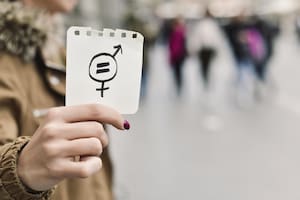 La lengua cambia con la cultura, pero no a la misma velocidad; tres posturas para entender el debate