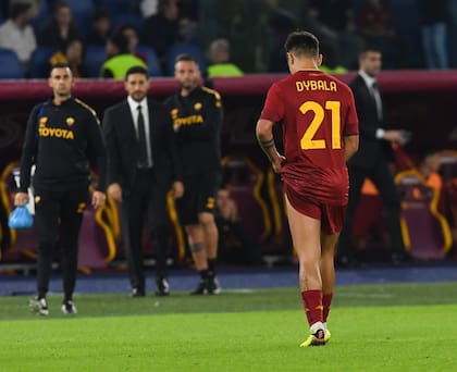 La lesión de Dybala y su recuperación, que podría llegar muy cercana a Qatar 2022, suponen un dolor de cabeza para el director técnico Lionel Scaloni