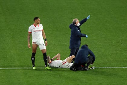 Seria preocupación por Lucas Ocampos en Sevilla