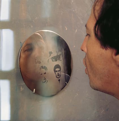 La levedad del trazo efímero en la obra de Oscar Muñoz