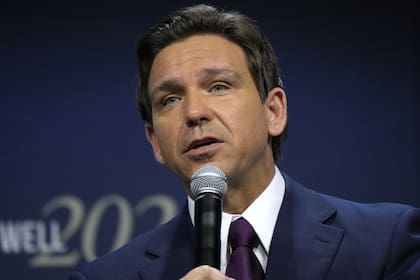 La ley antiinmigrantes fue impulsada por el gobernador Ron DeSantis, quien se postula actualmente para ser candidato a la presidencia de EE.UU.