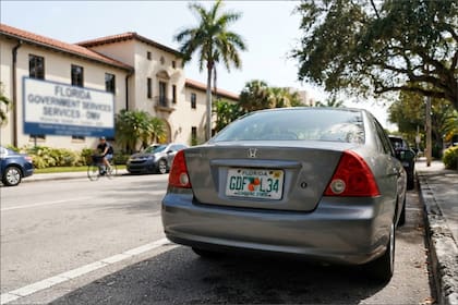 La ley de Florida también aclara las reglas sobre el uso de marcos decorativos en las placas