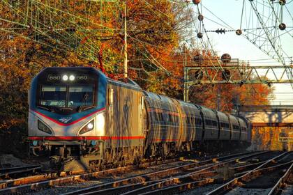 La Ley de Portación Oculta de Armas de Fuego establece que solo se admite portar armas en transporte público si están descargadas y guardadas