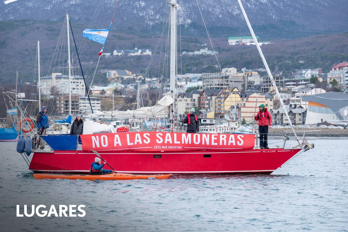 En 2018 se instaló con fuerza el posible establecimiento de salmoneras en el Beagle. La ley de prohibición de cría en Tierra del Fuego ubica a la Argentina entre los países pioneros en una decisión de gran impacto para el ambiente.