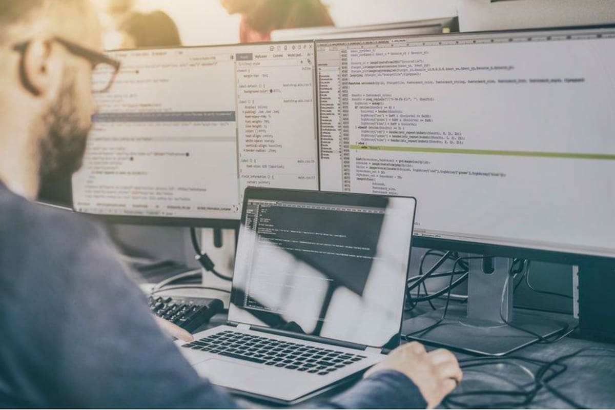 La Ley de Promoción de la Industria del Software fue sancionada en 2004 y prorrogada en 2011; está vigente hasta fines de este año