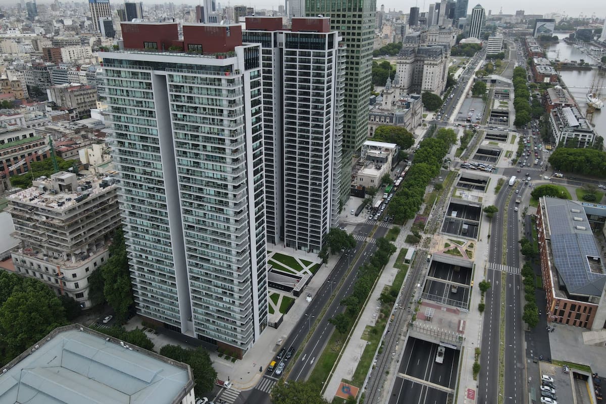 La ley de Propiedad Horizontal se encarga de establecer las reglas comunes para organizar la vida en los edificios