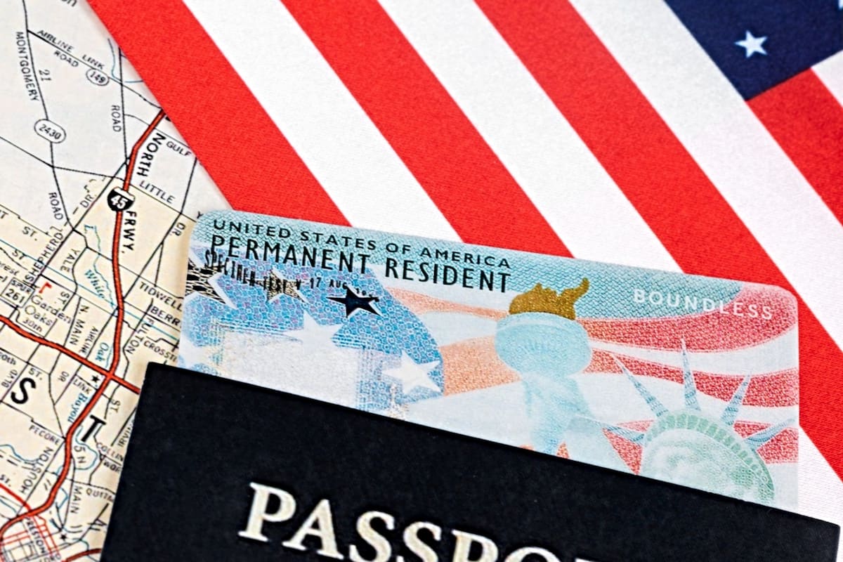 La ley de registro hace que ciertas personas pueden aplicar para obtener una green card