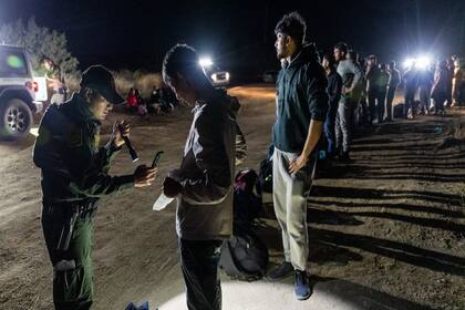 La Ley de Valores de California impide a las agencias locales colaborar en las acciones de inmigración