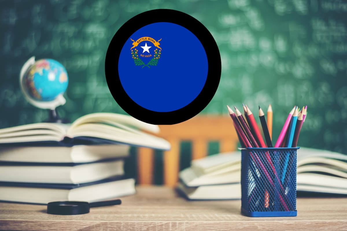 La ley propone ampliar políticas de inscripción abierta, lo cual permite a los estudiantes asistir a escuelas fuera de su zona de residencia