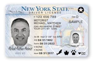 La Ley Real ID estableció estándares de seguridad más altos para las identificaciones y las licencias de conducir emitidas por los estados; así se tramita en Nueva York