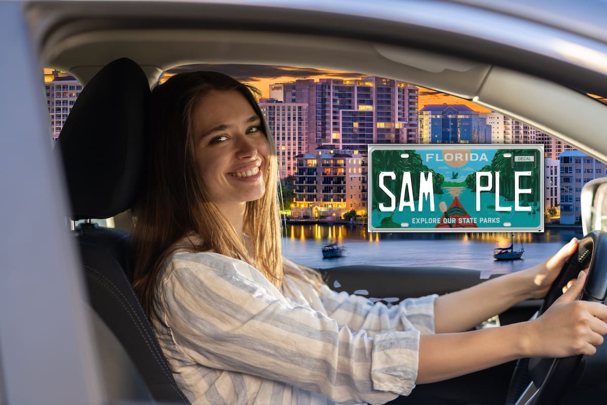 La ley SB 488 redefine las normas de tránsito en Florida para permitir marcos decorativos en placas