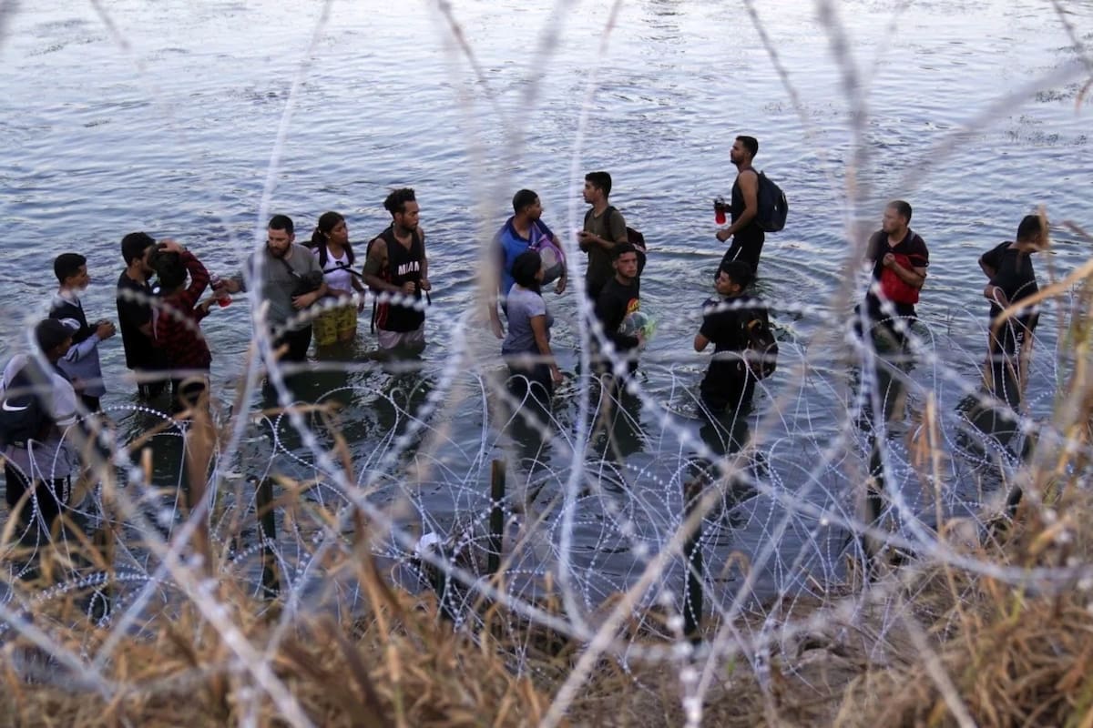 La ley SB4 autorizaría a la policía a interrogar y arrestar a cualquier persona sospechada de haber ingresado ilegalmente a Texas