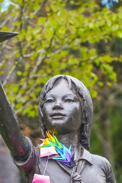 La leyenda de Sadako Sasaki también hizo eco en Estados Unidos: en Seattle tiene su propia estatua.