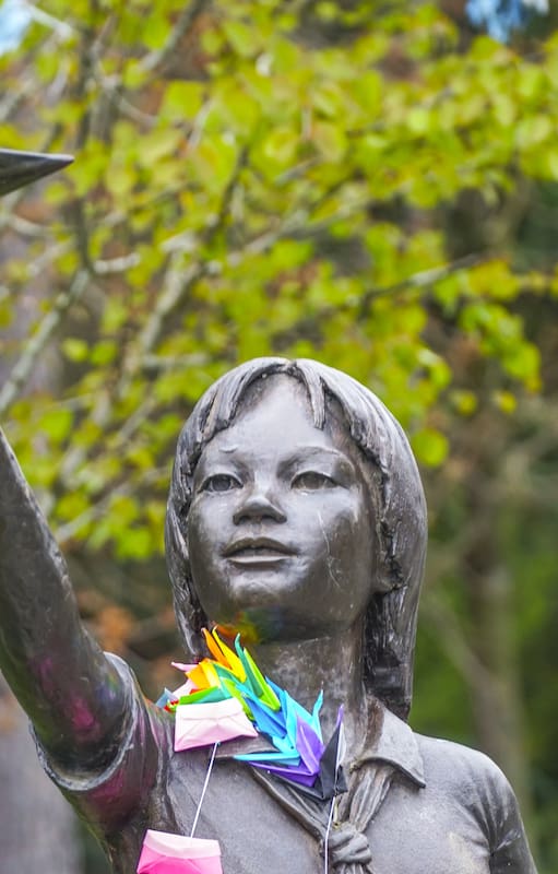 La leyenda de Sadako Sasaki también hizo eco en Estados Unidos: en Seattle tiene su propia estatua.