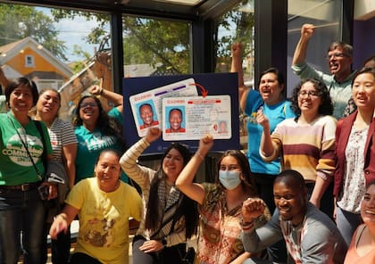 La licencia de conducir para indocumentados de Illinois es el reemplazo de la TVDL