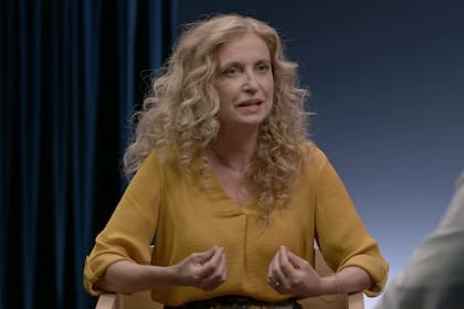 La lingüista y catedrática de la lengua española en la Universidad de Barcelona, Estrella Montolío, explica por qué la apasiona tanto el lenguaje y la comunicación