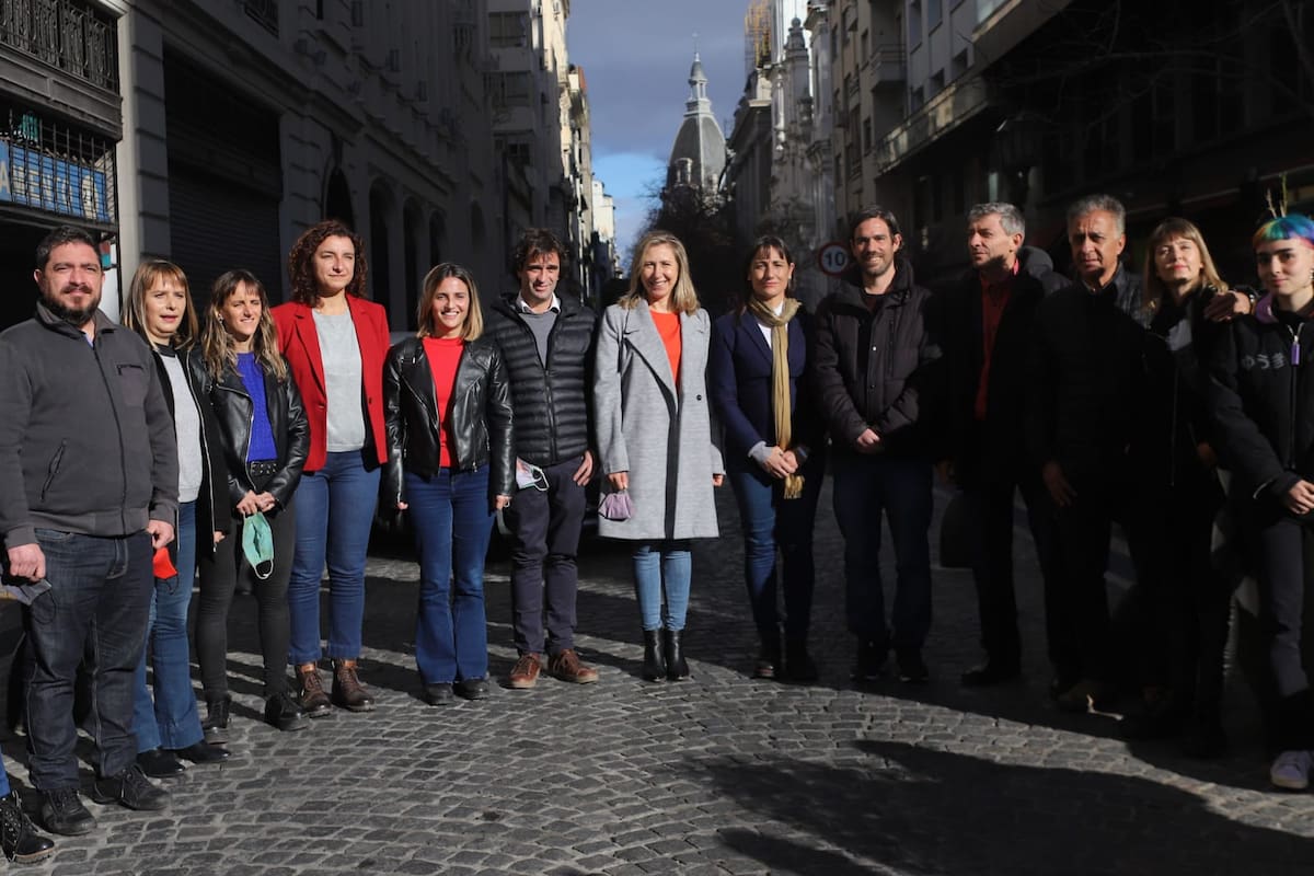 La lista 1A del Frente de Izquierda-Unidad presentó a sus precandidatos en el centro porteño