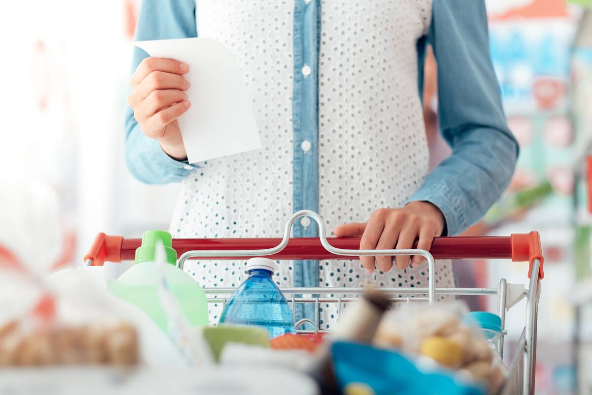 La listas del supermercado en esta casa siempre es completada por la mujer