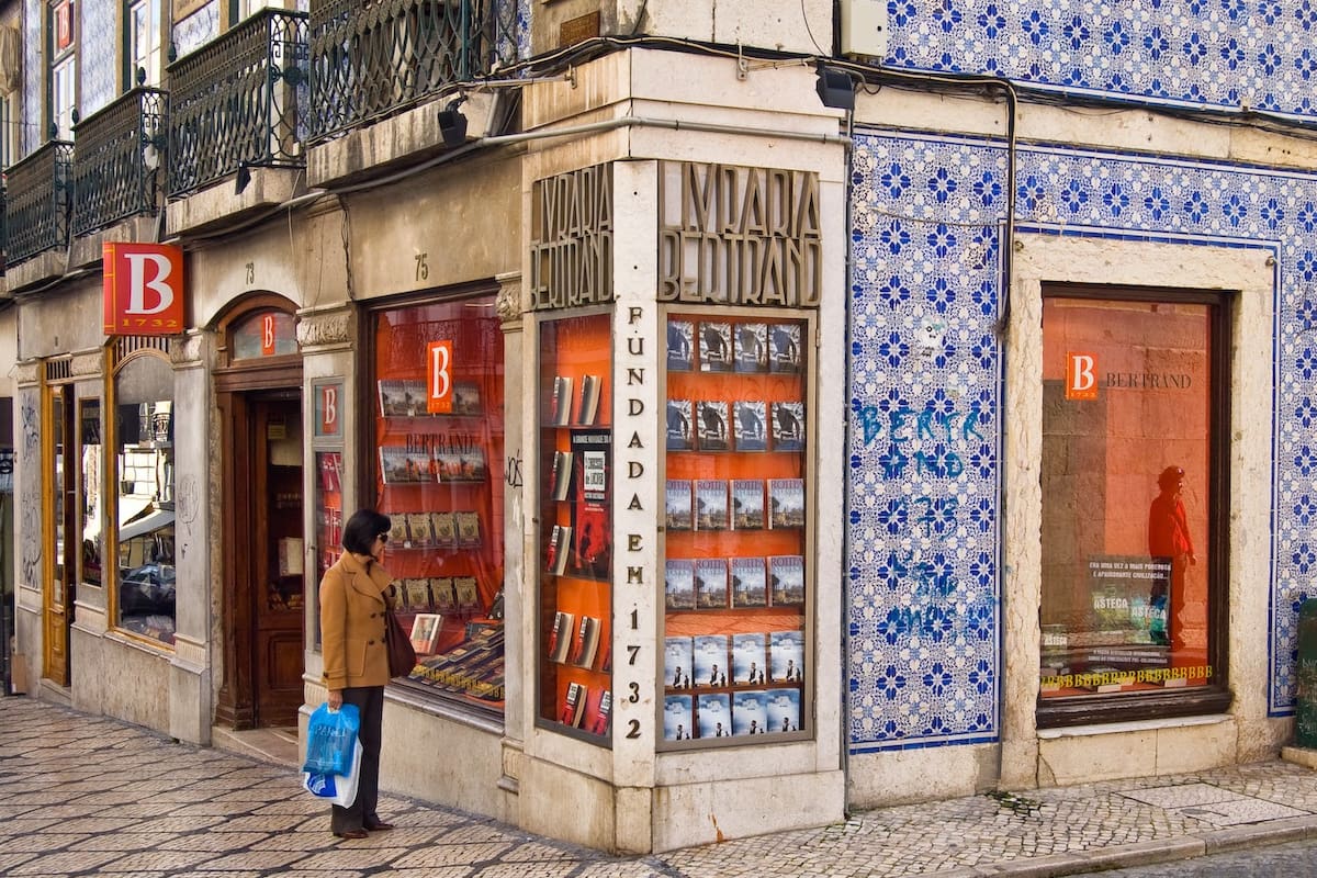 La Livraria Bertrand fue fundada en 1732 en Lisboa