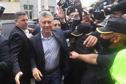La llegada de Mauricio Macri al juzgado de Dolores