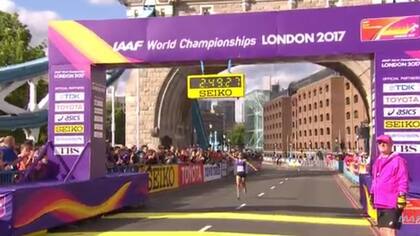 La llegada de Rosa Godoy en el Mundial de Atletismo