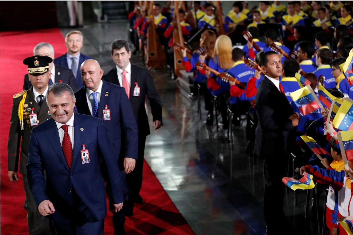 La llegada del preidente de Osetia del Sur, Anatoly Bibilov, a Caracas