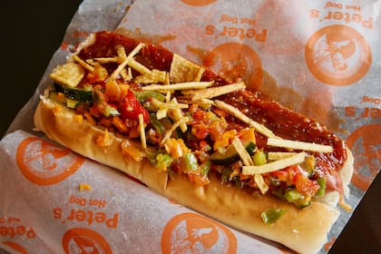 La lluvia de papas fue uno de los aciertos de la panchería Peter's