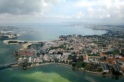 La localidad de 40.000 habitantes se convirtió en un enclave privado en el que viven celebridades y empresarios españoles