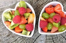 La fruta exótica que aporta fibra, antioxidantes y endulza de forma natural