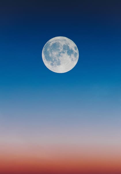 La Luna llena de febrero o Luna de Nieve apareció en el cielo nocturno el día 1° del mes (ARCHIVO-Pexels/Alex Andrews)