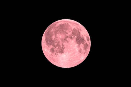 La Luna Rosa tendrá lugar el 13 de abril de este año (Foto: iStock)
