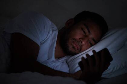 La luz nocturna tiene efectos desfavorables en las funciones metabólicas(Foto: iSotck)