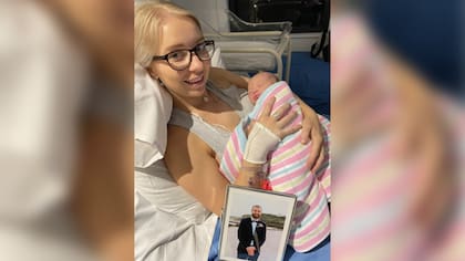 La madre compartió imágenes y relató todo lo que su marido hubiese querido vivir con su beba