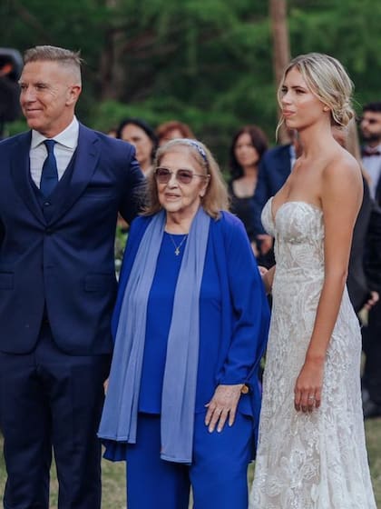 La madre de Fantino en el casamiento del periodista con Coni Mosqueira