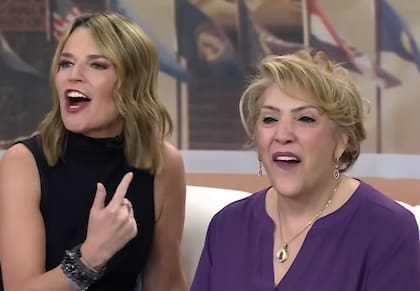 La madre de Jennifer Lopez, Guadalupe Rodríguez (der.), emocionó a la audiencia en EE.UU. cuando declaró en un programa de TV que rezó "por 20 años" para que su hija volviera con Ben Affleck