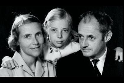 La madre de Juliane era ornitóloga y su padre biólogo