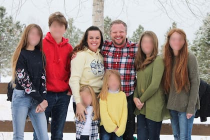 La madre de seis hijos habría sido asesinada por su propio esposo