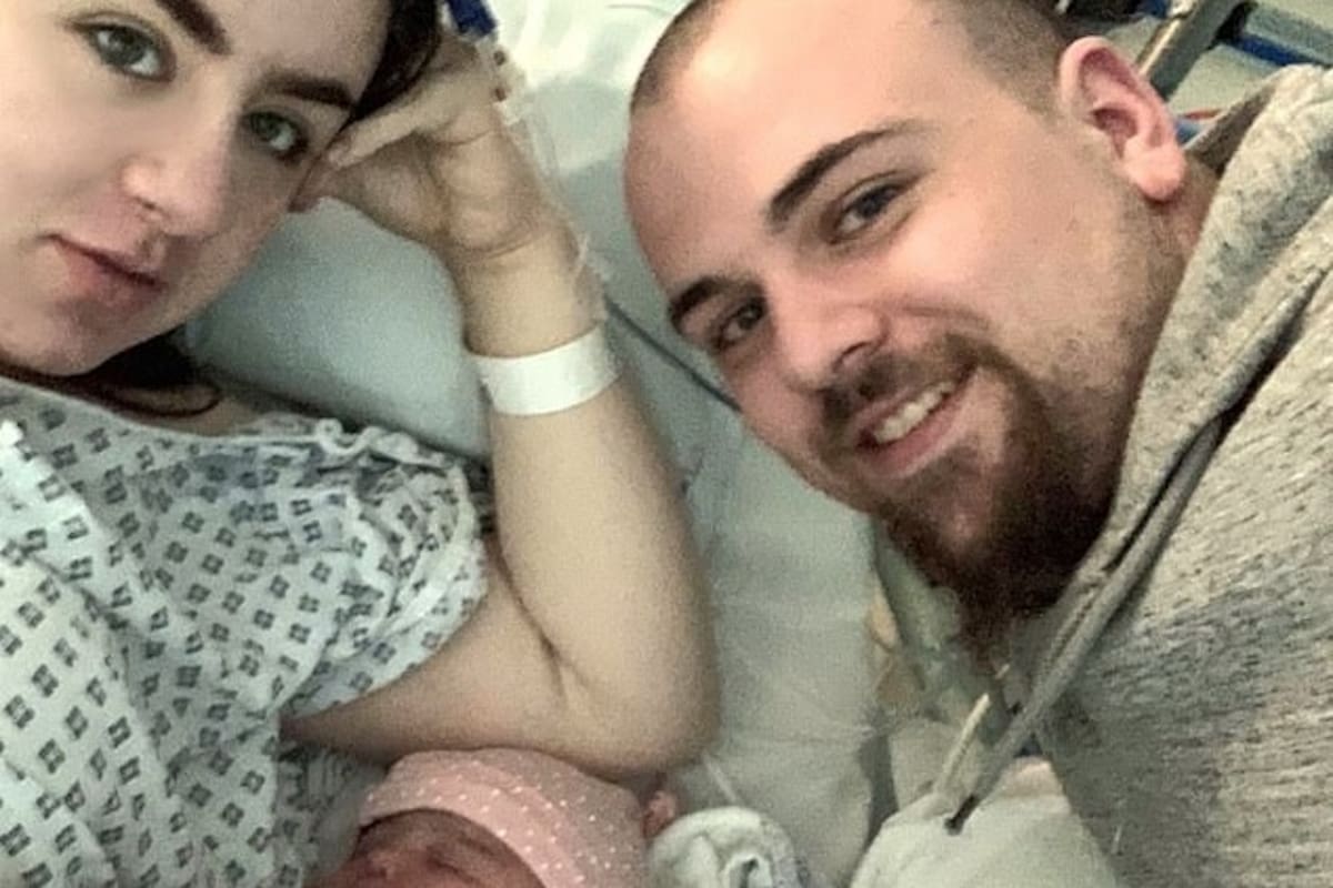 La madre reveló que todavía no puede cargar a la bebé porque sus órganos "se dañaron" y no puede hacer esfuerzo físicos