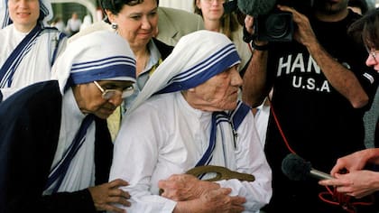 Por el aniversario del nacimiento de la Madre Teresa de Calcuta es que se celebra el Día Nacional de la Solidaridad