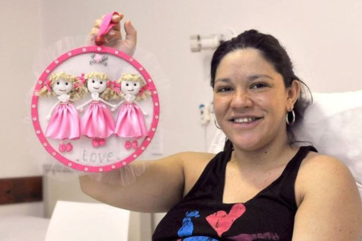 La madre tiene 26 años