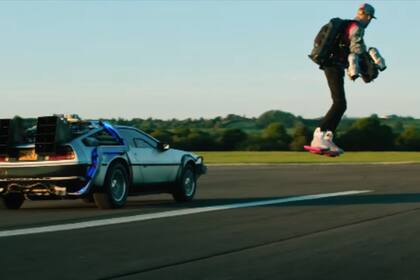 La magnífica recreación de “Volver al futuro“ lograda por el equipo de Gravity Industries (Sam Rogers)