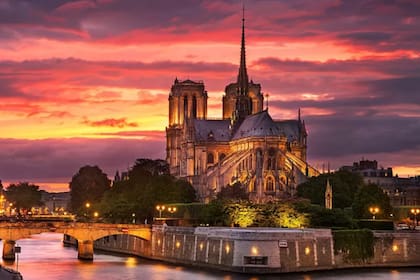 La majestuosa catedral de Notre Dame antes del incendio