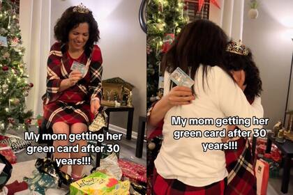 La mamá de Karla James se emocionó mucho al recibir la residencia permanente
