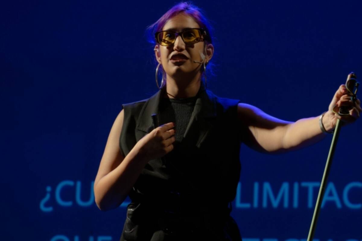 La mamá y el papá de Oriana Pernas la llevaron a la pediatra, que identificó el síntoma y les explicó que lo que le ocurría podía deberse a una condición neurológica referente a la movilidad, a la cognición o simplemente al nervio óptico.