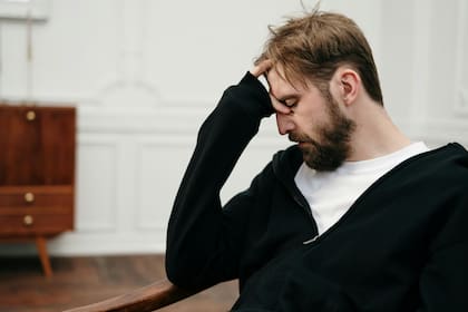 La manipulación se define como el uso de una influencia indebida a través de la distorsión mental y la explotación emocional (Imagen ilustrativa)