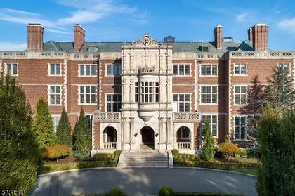 La mansión Crocker cuenta con 21 habitaciones y 19 baños (Zillow)