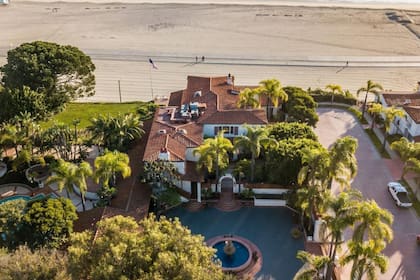 La mansión de Griselda en Miami fue adquirida por cerca US$11 millones y posteriormente demolida. Las imágenes corresponden a la locación donde se rodó en California (Foto: @jordancohen1)